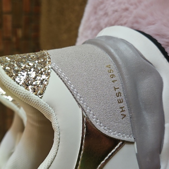 Vintqge Havana Women's Sneakers with Gold and Cream Accents Sz 8 - Picture 5 of 8